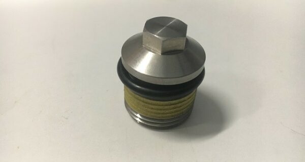 RS-4518 – Screw + O-ring for oil pressure regulation
