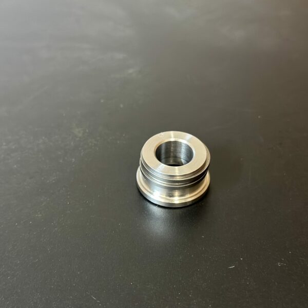 RS-3333 – Seal bushing ass’y for 1630 booster (for 3331/3385)